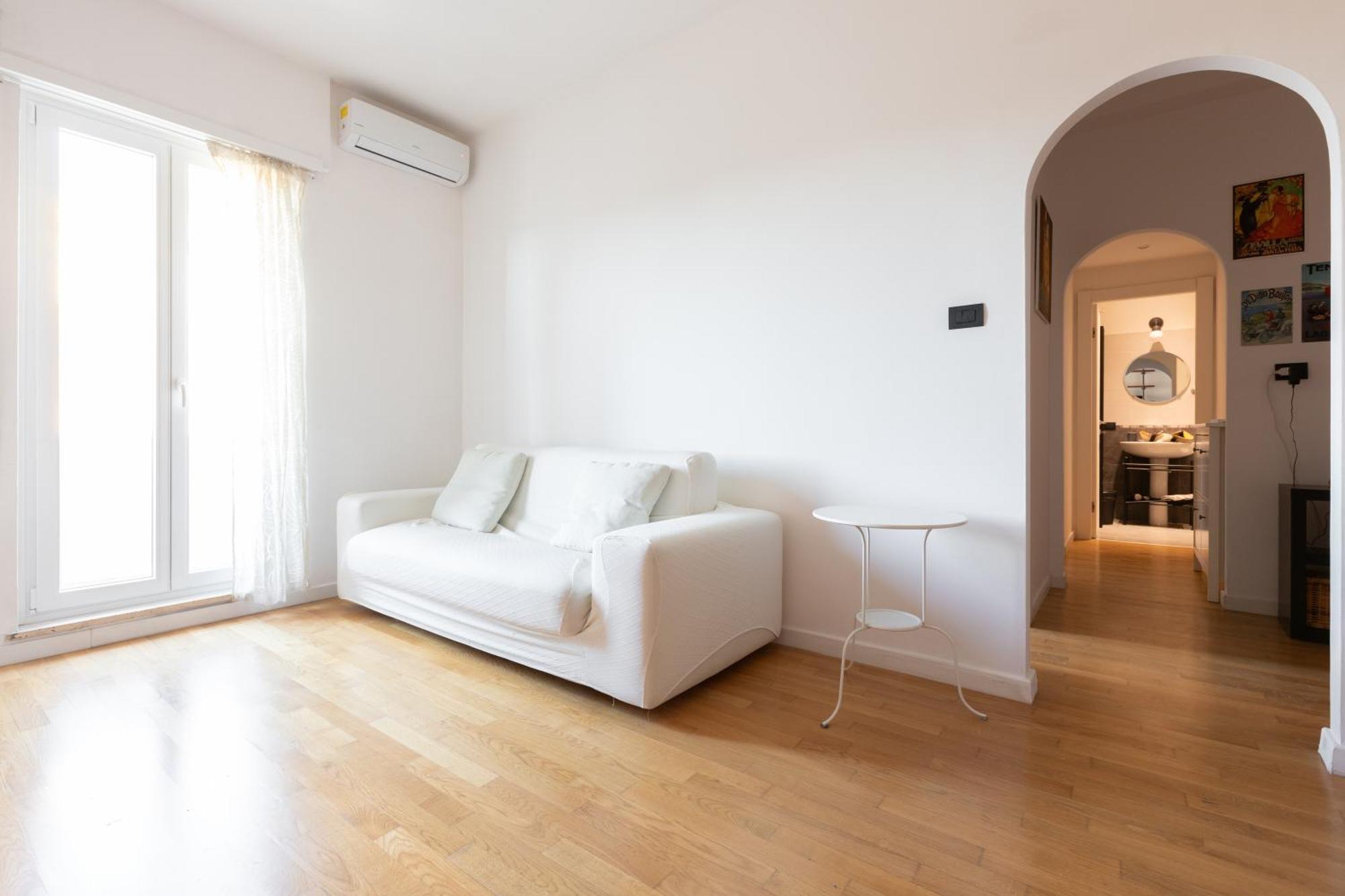 Agostini 9- Bright Flat Apartment