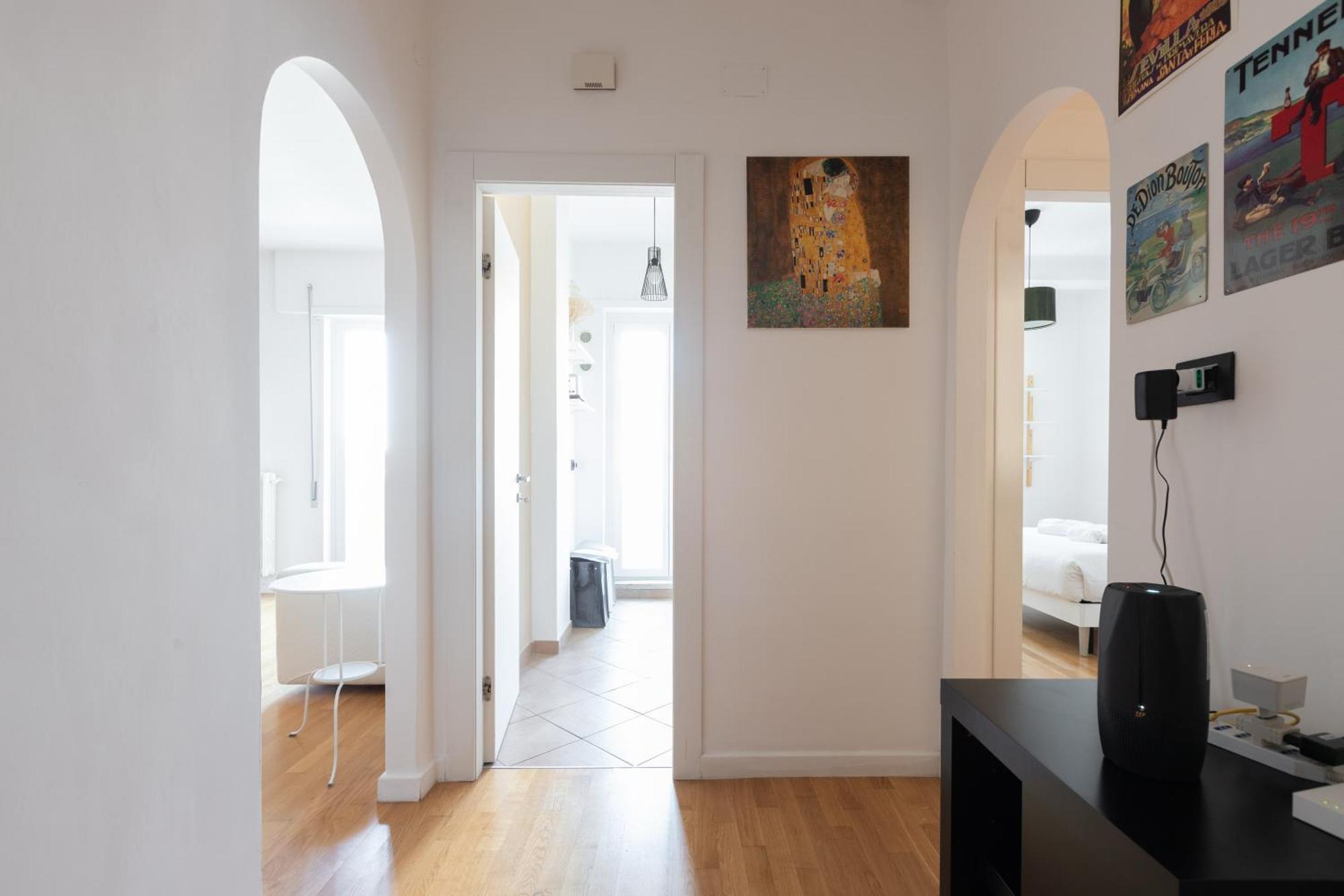 Agostini 9- Bright Flat Apartment *
